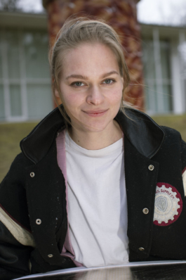  Kira Krueger